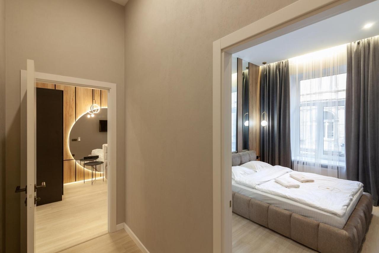 Royal Apartament On Voloshyna 2 Λβιβ Εξωτερικό φωτογραφία