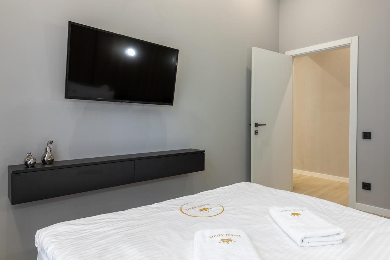 Royal Apartament On Voloshyna 2 Λβιβ Εξωτερικό φωτογραφία