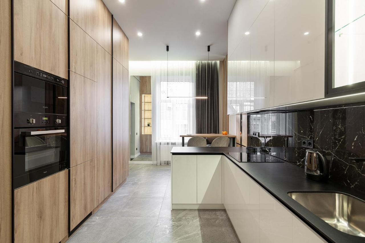 Royal Apartament On Voloshyna 2 Λβιβ Εξωτερικό φωτογραφία