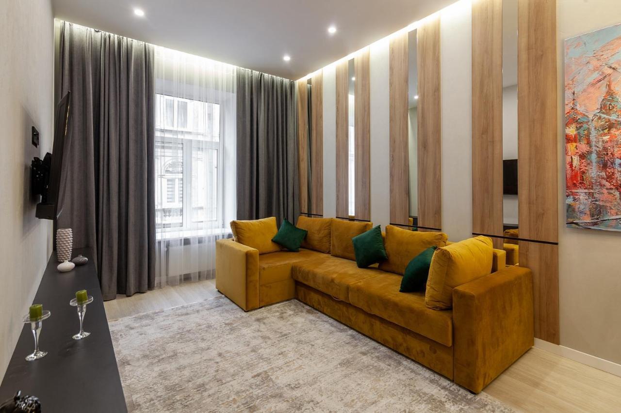 Royal Apartament On Voloshyna 2 Λβιβ Εξωτερικό φωτογραφία