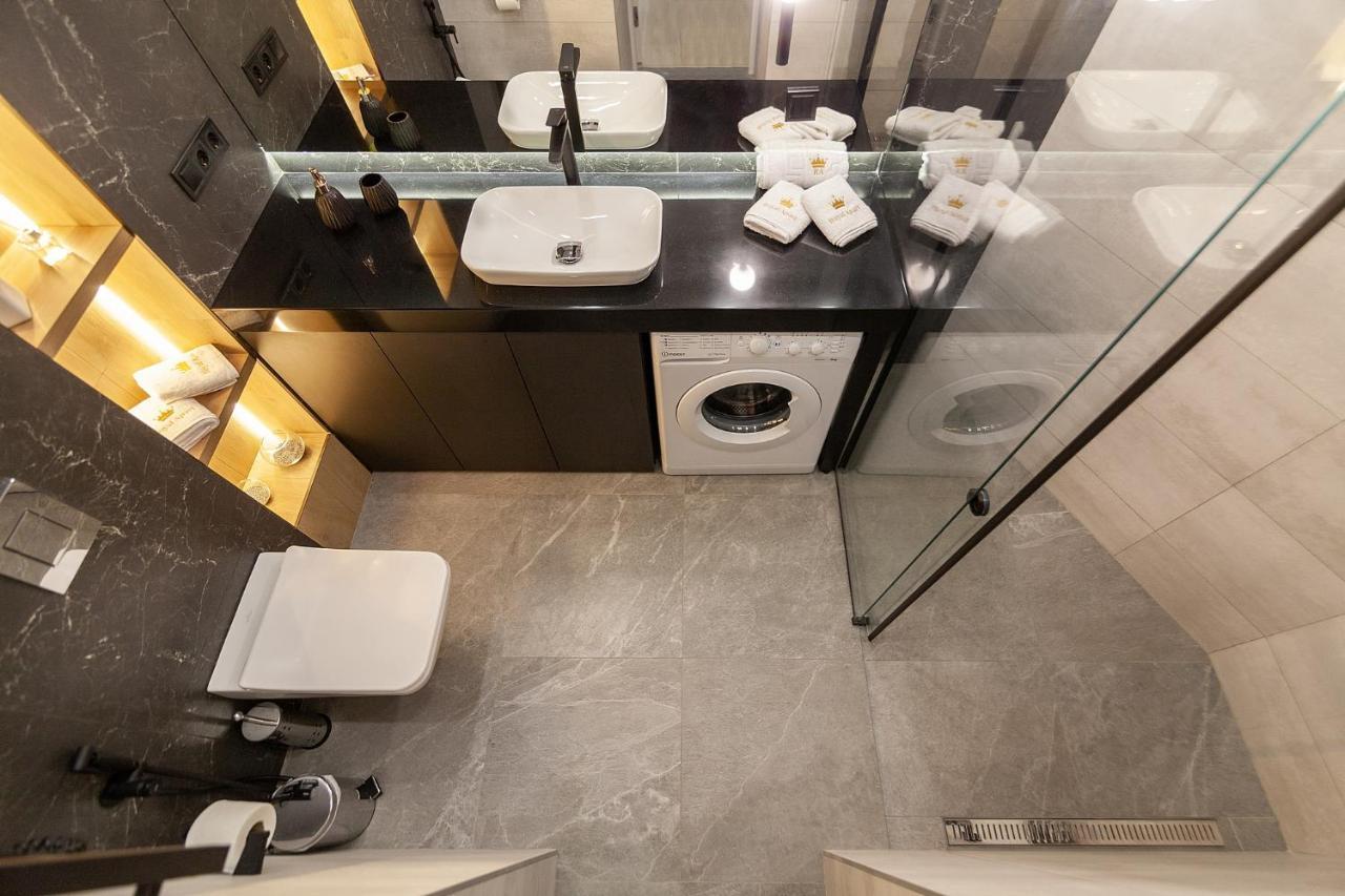 Royal Apartament On Voloshyna 2 Λβιβ Εξωτερικό φωτογραφία