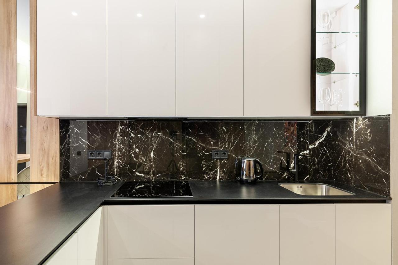 Royal Apartament On Voloshyna 2 Λβιβ Εξωτερικό φωτογραφία